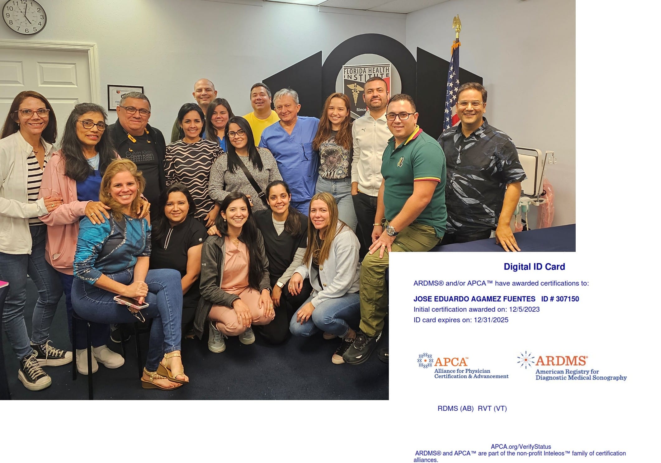 Certificación ARDMS del Dr. José Agámez en Estados Unidos, fotografia con grupo de estudio